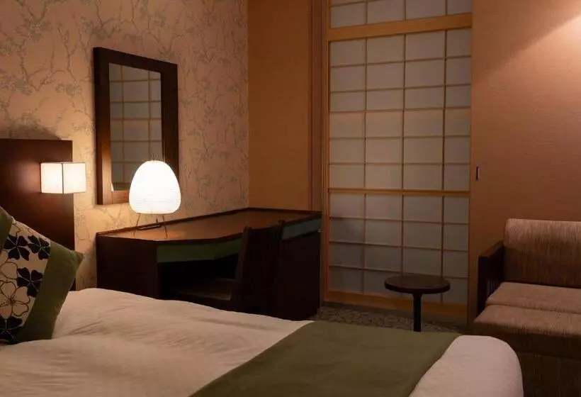 Отель Vista Premio Kyoto Kawaramachi St