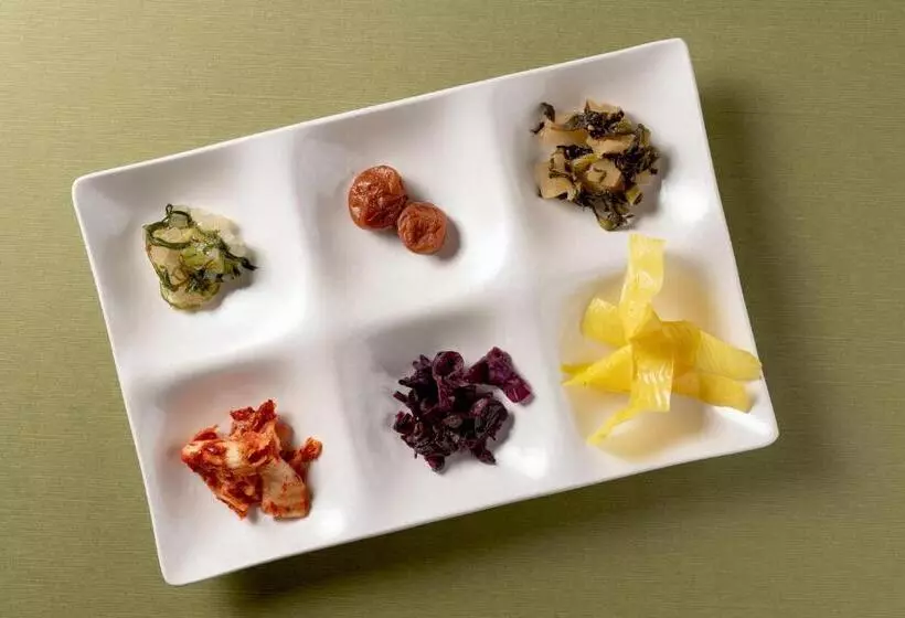 Отель Vista Premio Kyoto Kawaramachi St