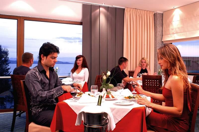 リゾートホテル Aristoteles Holiday Hotel And Spa