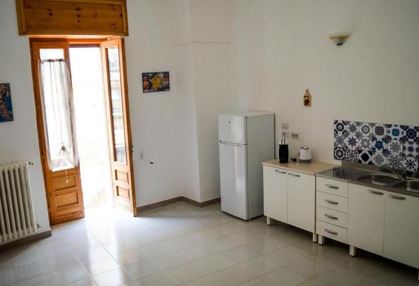 بنسيون Borgo Greci