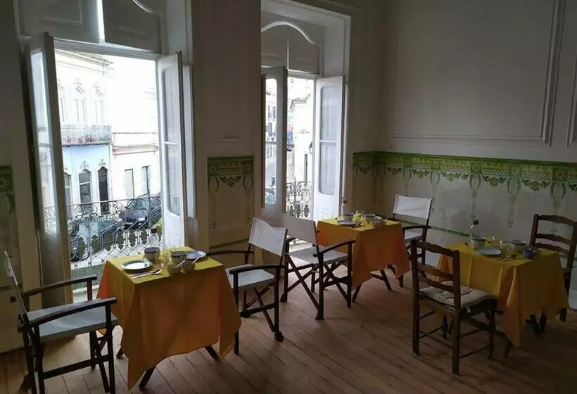 Majatalo Olhãomirante Guesthouse