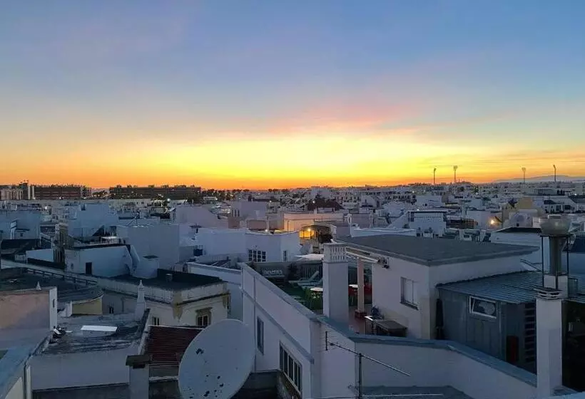 Majatalo Olhãomirante Guesthouse