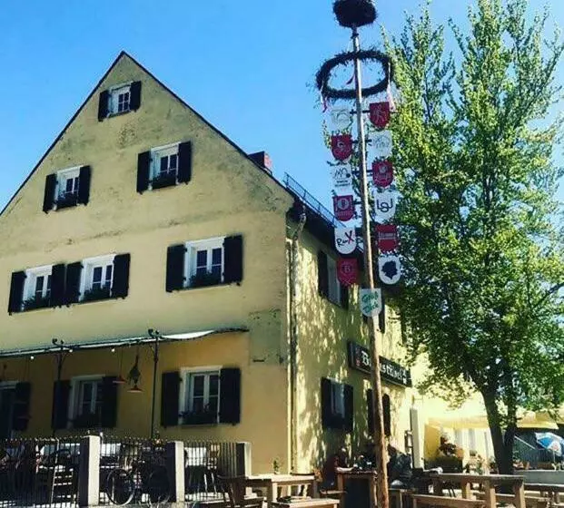 Retkeilymaja Bräustüberl Schönbrunn