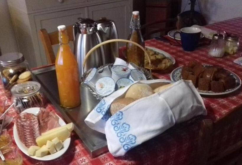 تختخواب و صبحانه Casa 1885