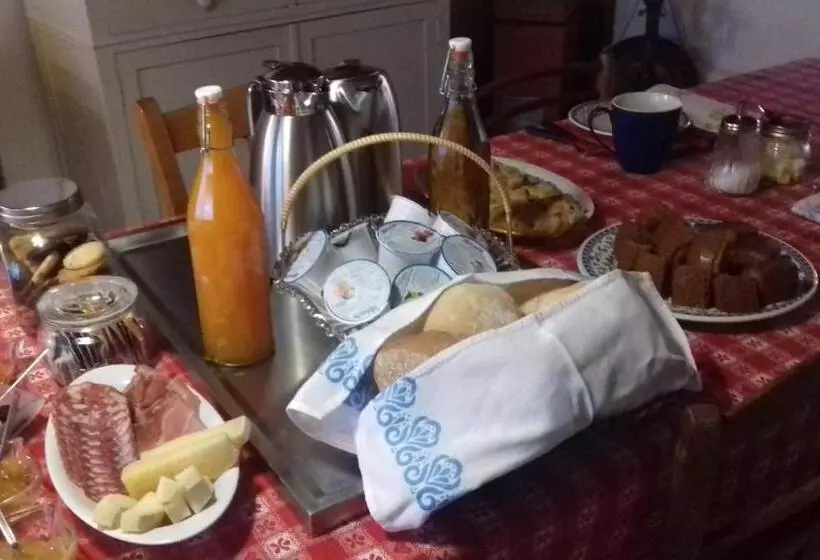 تختخواب و صبحانه Casa 1885