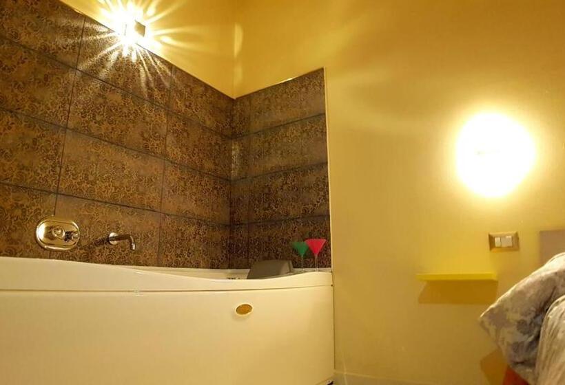 مبيت وإفطار Manfredoniajacuzzi