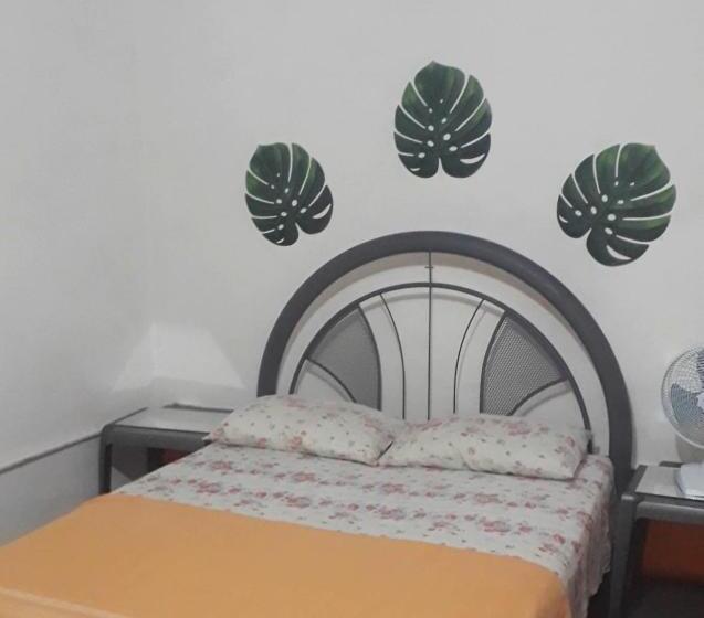 צימר Perto Do Aeroporto De Salvador Dona Pitanga Hostel