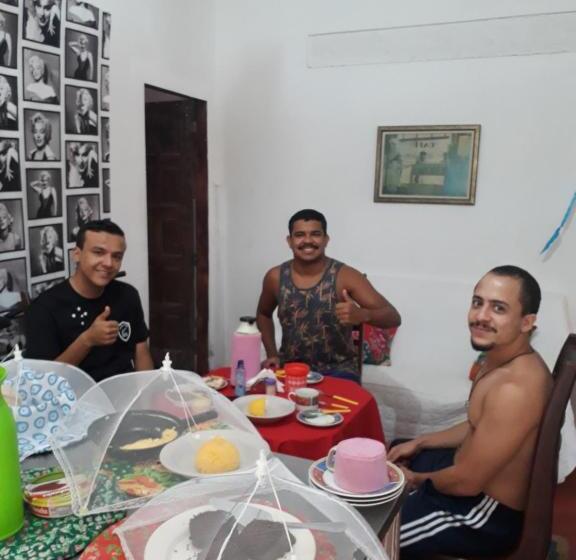 צימר Perto Do Aeroporto De Salvador Dona Pitanga Hostel