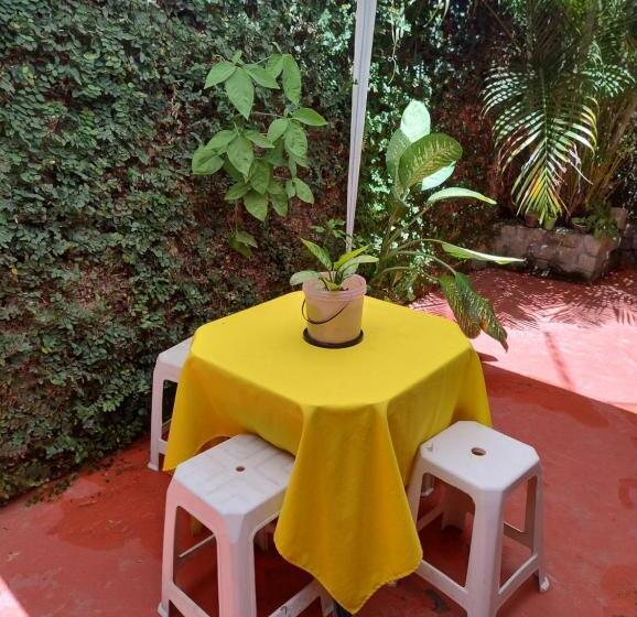 צימר Perto Do Aeroporto De Salvador Dona Pitanga Hostel