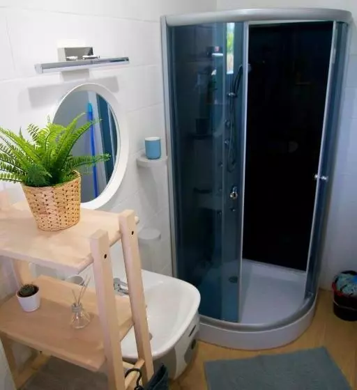 Halfarock Vízi Erdei Apartmanház