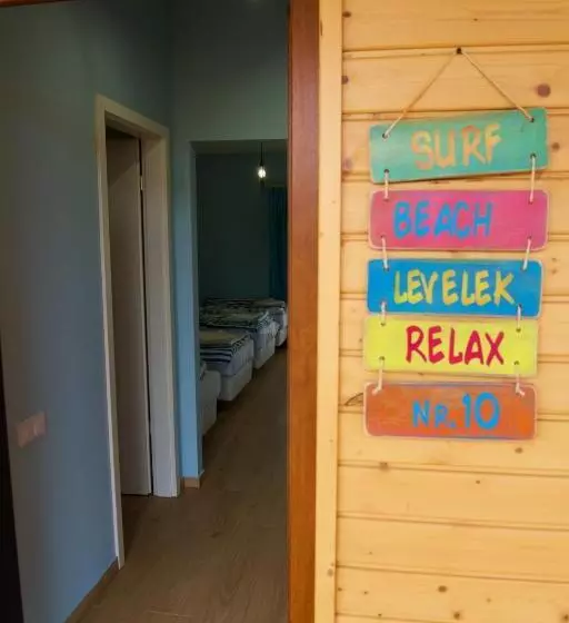 Halfarock Vízi Erdei Apartmanház