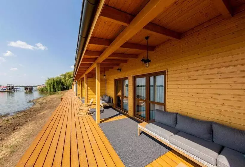 Halfarock Vízi Erdei Apartmanház