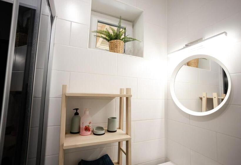 Halfarock Vízi Erdei Apartmanház