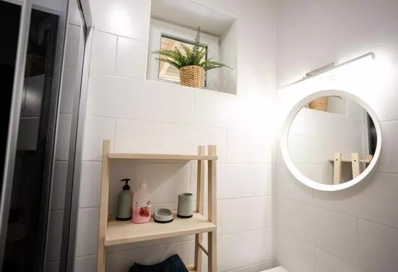 Halfarock Vízi Erdei Apartmanház