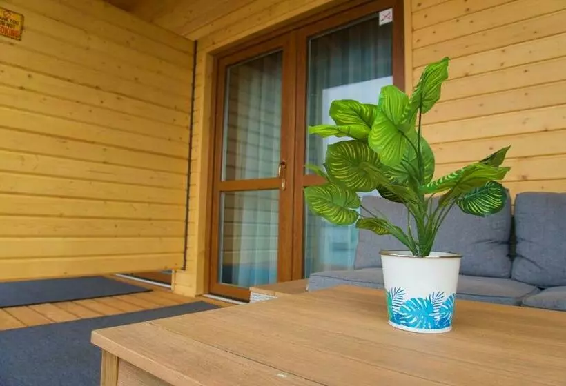 Halfarock Vízi Erdei Apartmanház