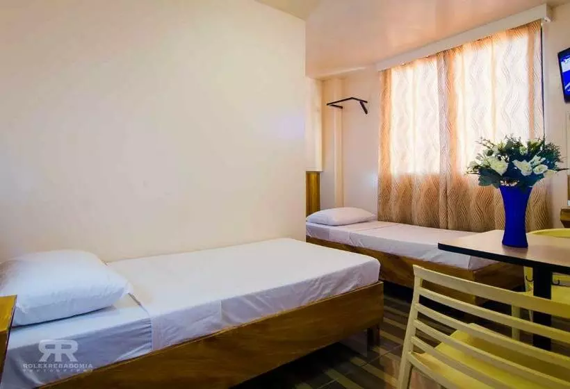 Diamond Hotel And Resto