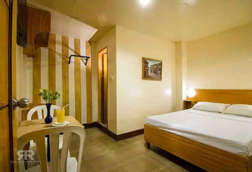 Diamond Hotel And Resto