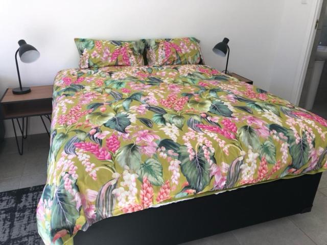 پانسیون Pine Park Garden Cottages