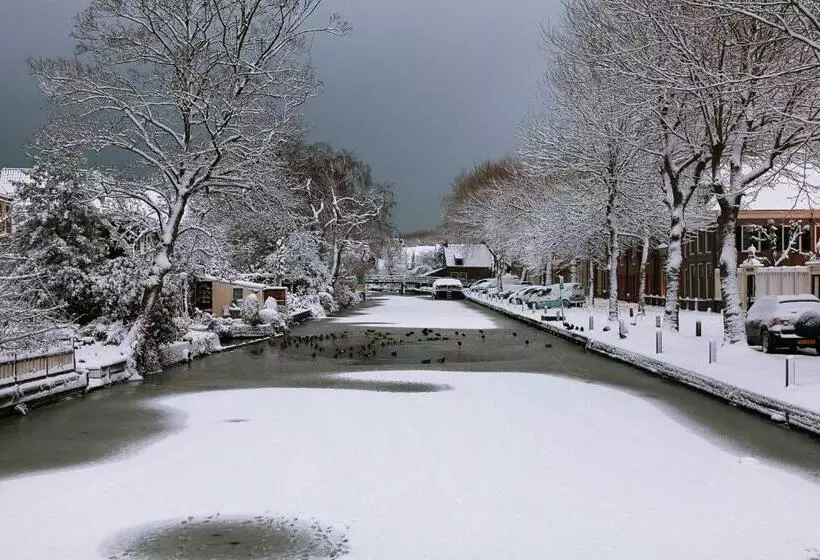 Aamiaismajoitus (B&B) De Krasse Man