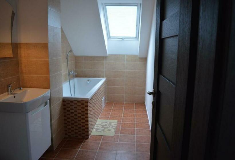 פנסיון Ubytovanie Luky