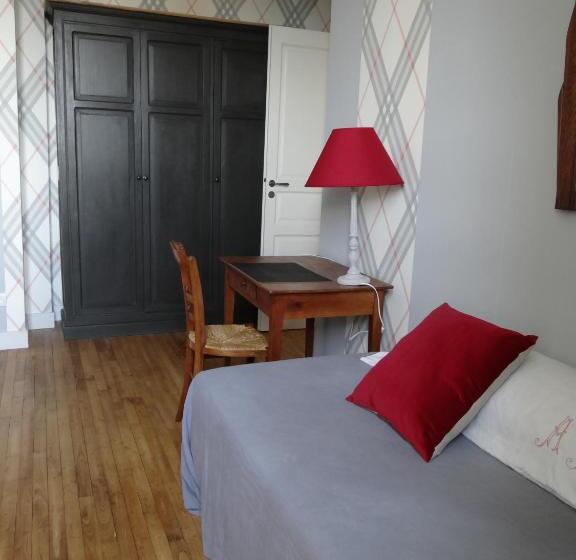 住宿加早餐  Les Tilleuls   Chambres D Hôtes   La Rochefoucauld