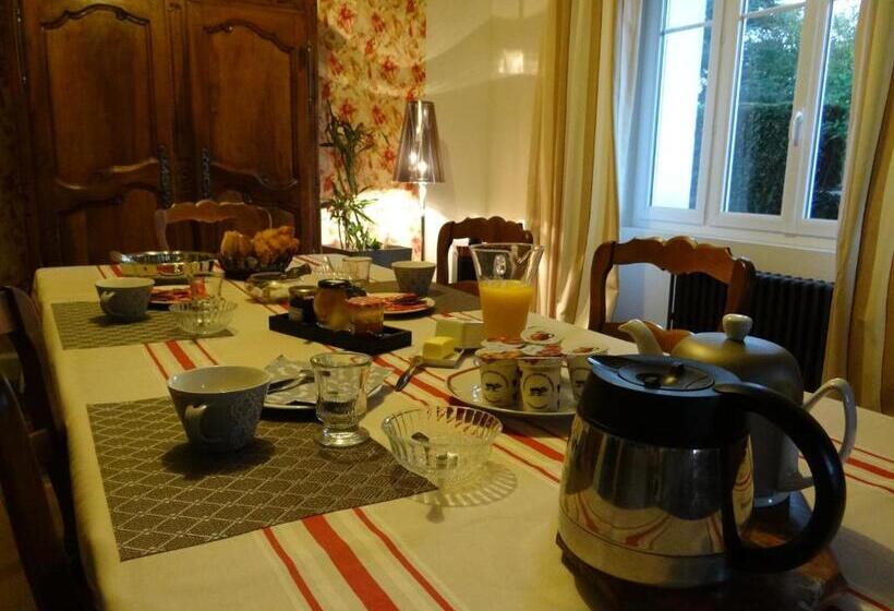 住宿加早餐  Les Tilleuls   Chambres D Hôtes   La Rochefoucauld