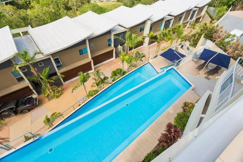 Azure Sea Whitsunday Resort