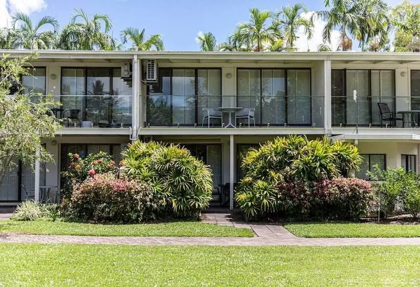 Beachfront Terraces With Onsite Reception & Check In