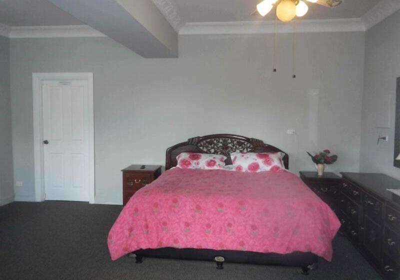 Hatchers Richmond Manor