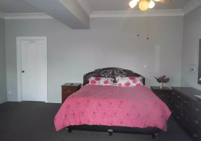 Hatchers Richmond Manor