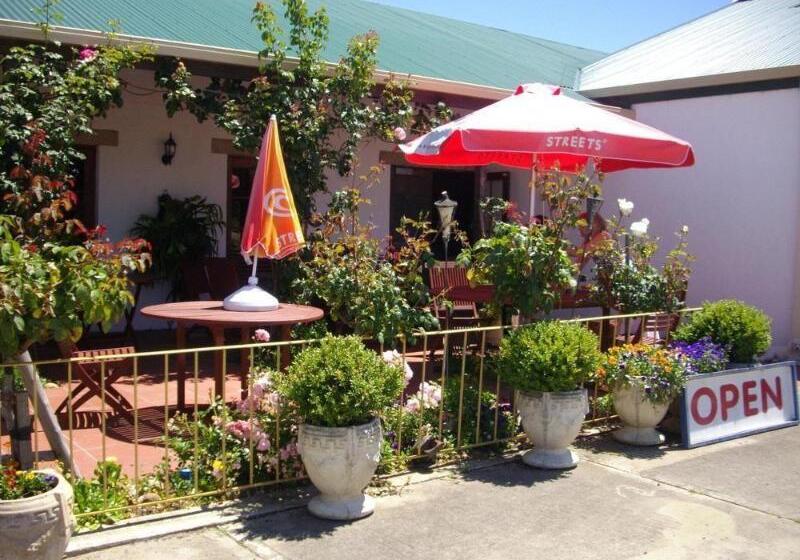 Hatchers Richmond Manor