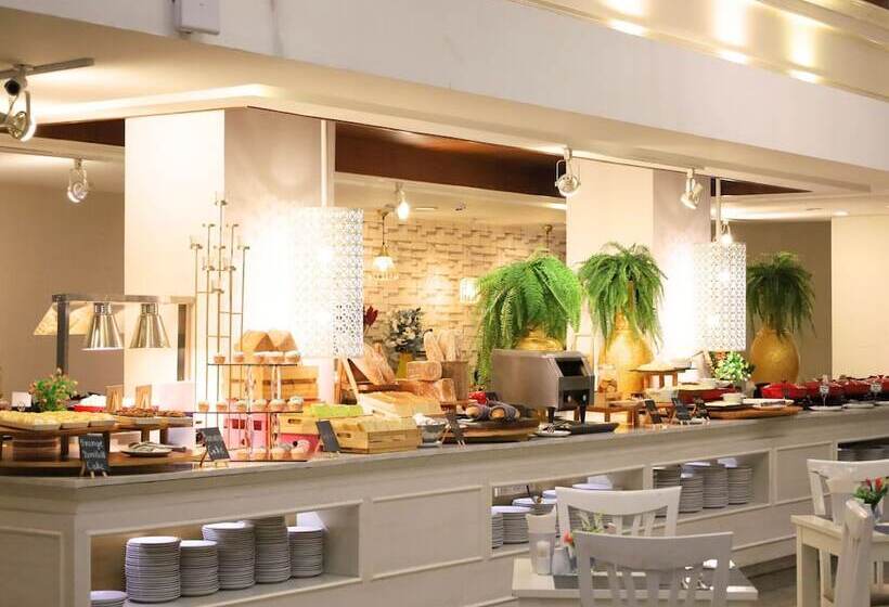 בית מלון כפרי Amata Patong