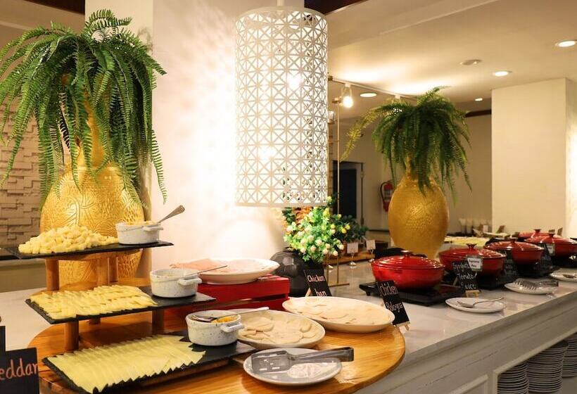 בית מלון כפרי Amata Patong