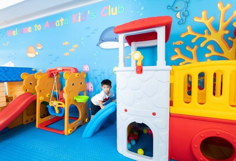 בית מלון כפרי Amata Patong