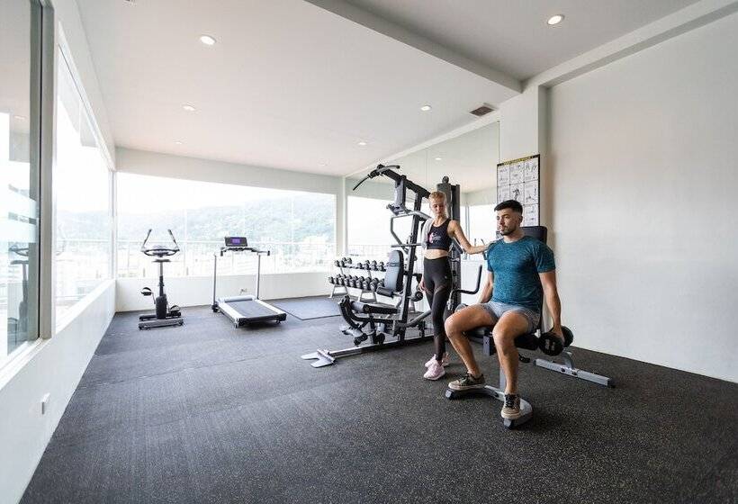 בית מלון כפרי Amata Patong