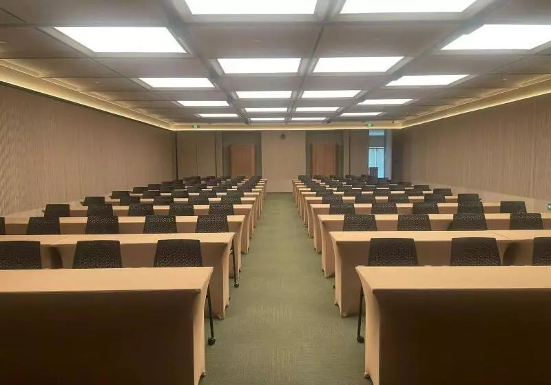 Hotel Intercity Shenzhen Futian Huanggang