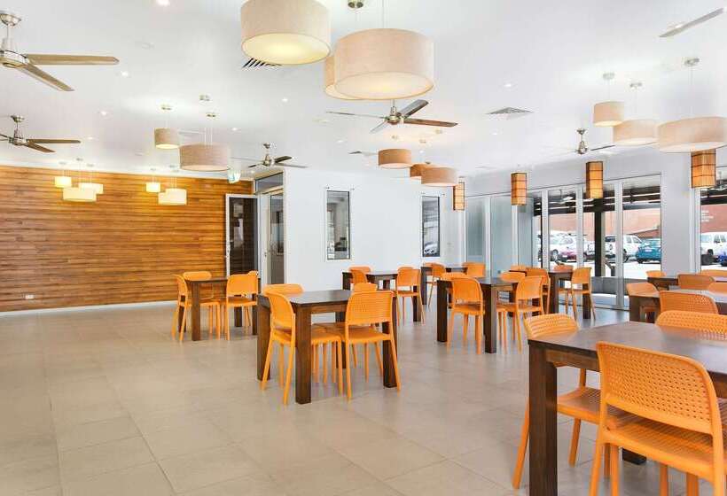 ホテル Comfort Inn Cairns City