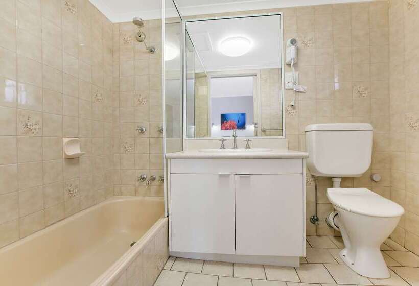 ホテル Comfort Inn Cairns City