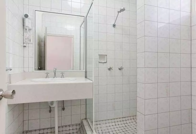 Hotel Comfort Inn Cairns City