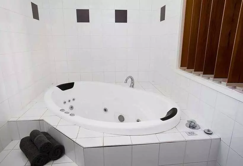 ホテル Comfort Inn On Raglan