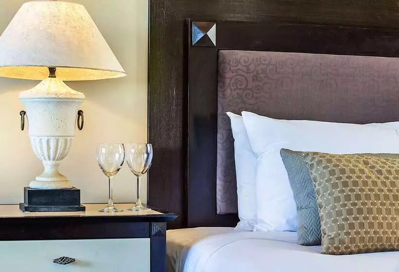 ホテル Comfort Inn On Raglan