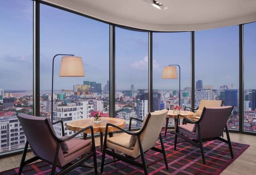 ホテル Courtyard By Marriott Phnom Penh