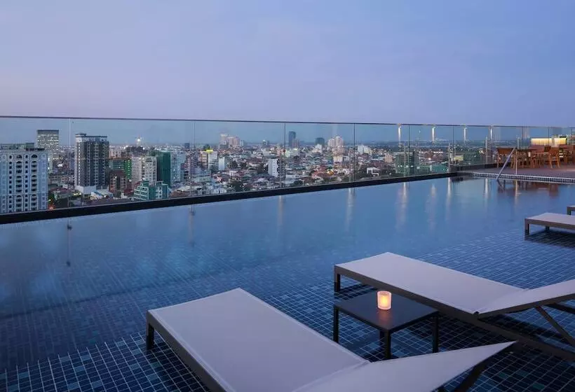 فندق Courtyard By Marriott Phnom Penh
