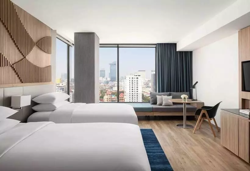 فندق Courtyard By Marriott Phnom Penh