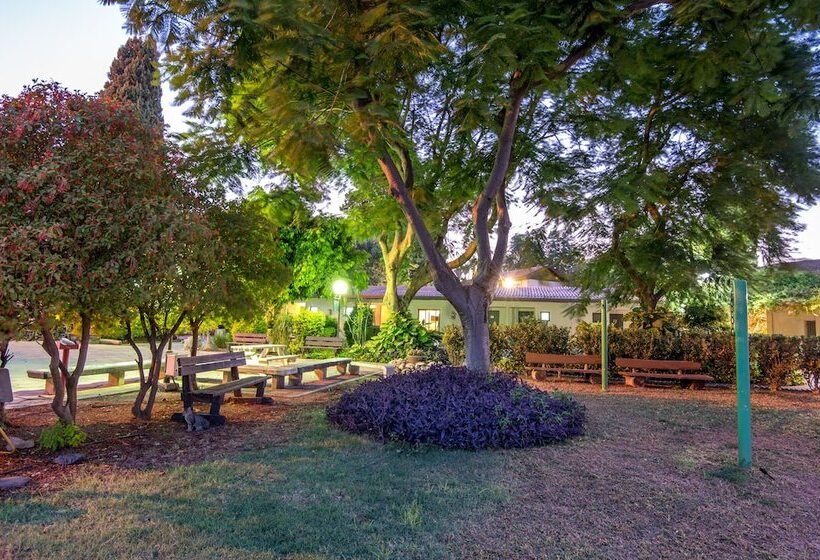 호텔 Degania Bet Kibbutz Country Lodging
