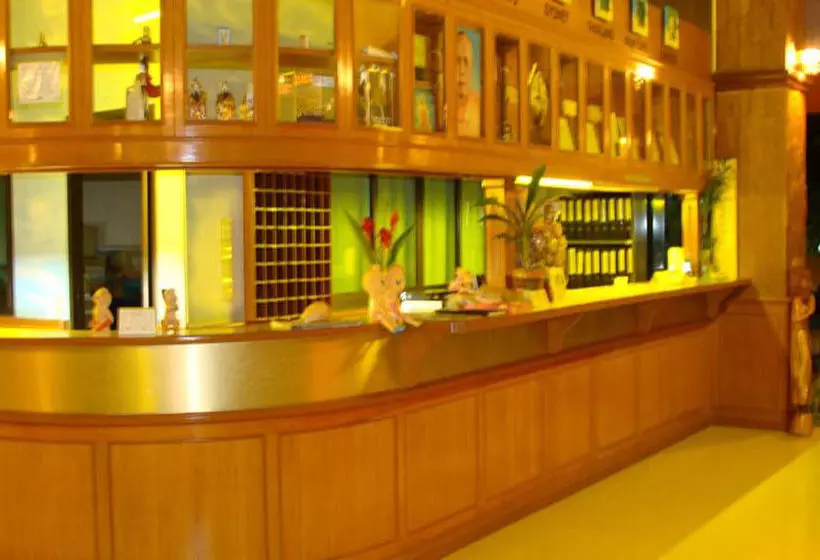 هتل Golden Cliff Beach Resort