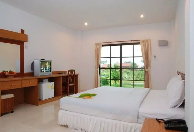 هتل Golden Cliff Beach Resort