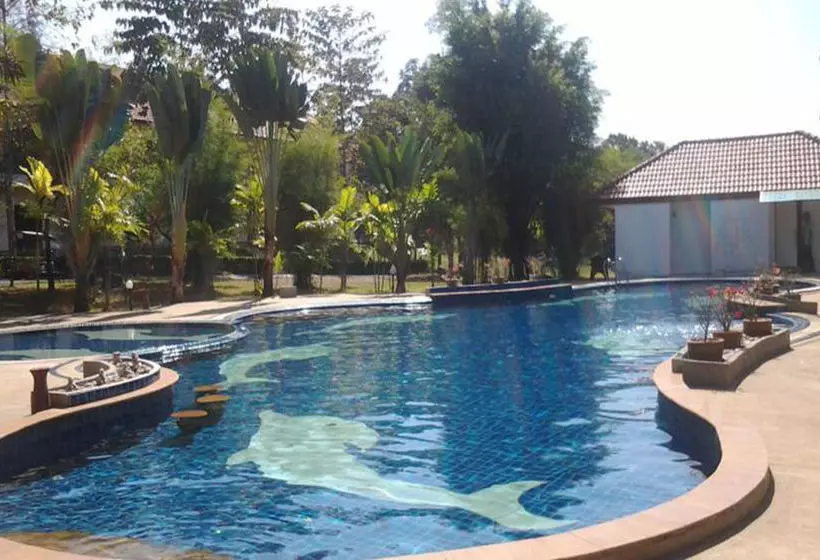 هتل Golden Cliff Beach Resort