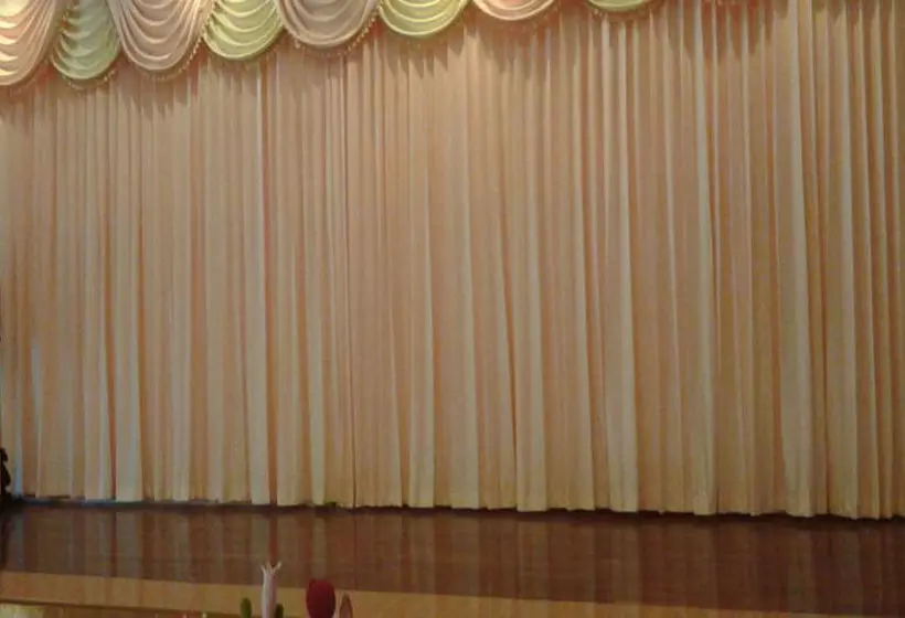 هتل Golden Cliff Beach Resort