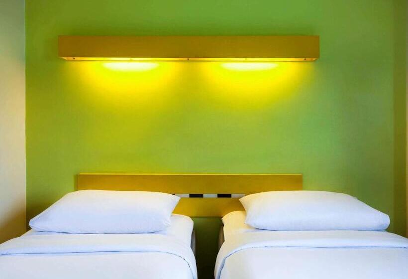 בית מלון כפרי Ibis Budget Jakarta Menteng